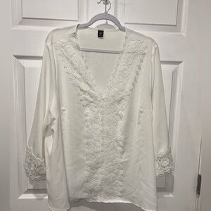 Beautiful White‎ SHEIN Curve Top Blouse with Lacy Detail 3XL